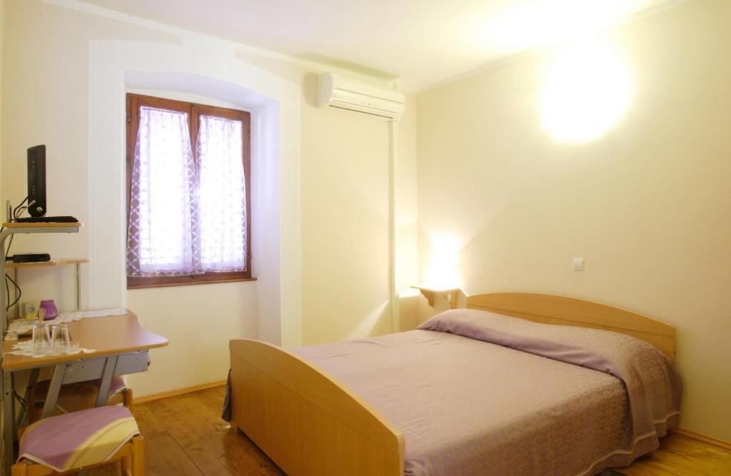 Rooms Sara Ґрожнян Екстер'єр фото